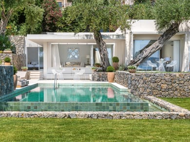2-Bedroom Villa Waterfront Private Pool