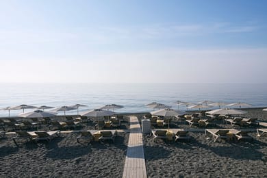 Coriva Beach Hotel - Image 6