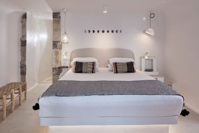 Cosmo Suite with indoor Jacuzzi and Sea View