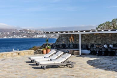 Cosset Villa with Private Pool 7 Bedrooms