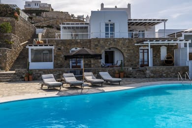 Cosset Villa with Private Pool 7 Bedrooms