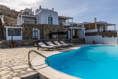 Cosset Villa with Private Pool 7 Bedrooms