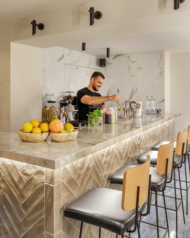 Costa De Luxe Suites - Image 2