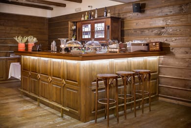 Country Club Hotel & Suites - Image 6