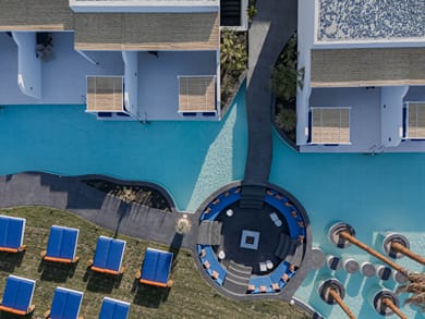 Cresanto Luxury Suites - Image 2