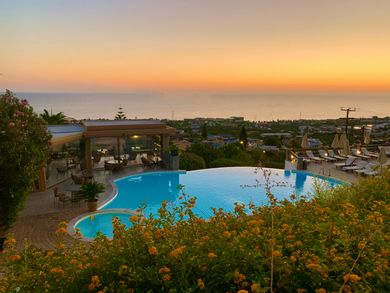 Creta Blue Suites - Image 3