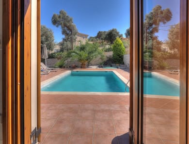VILLA LARENA