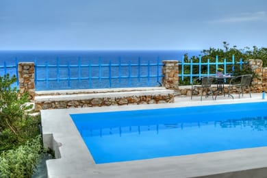 PETRES STONE VILLA II