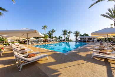Crystal Springs Beach Hotel Protaras - Image 6