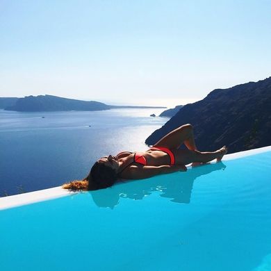 Deluxe Suite with outdoor Jacuzzi & Caldera view