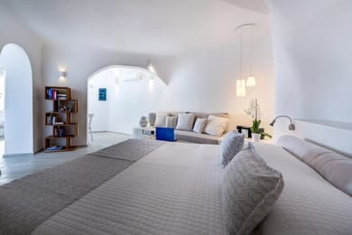 Honeymoon caldera view suite with outdoor hot tub No 5