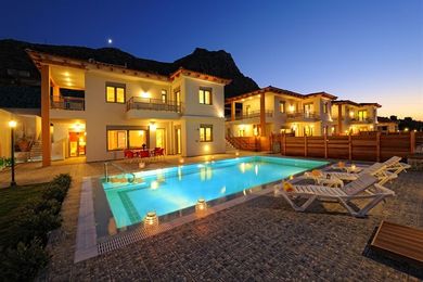 Danae's Luxury Villas - Image 3