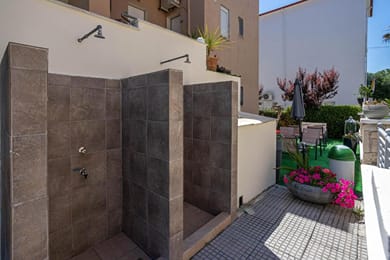 Danae Comfort Living - Image 6