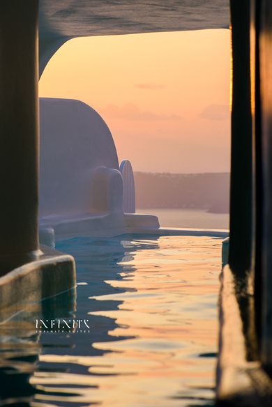 Honeymoon Pool Suite - Private Caldera Sea Sunset view
