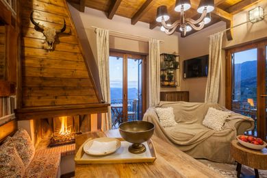 Rock Dandy - Private lux chalet with sauna & parking. Among the clouds