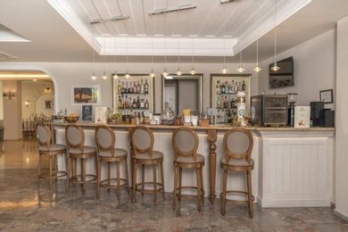 Art Hotel Debono Corfu - Image 6