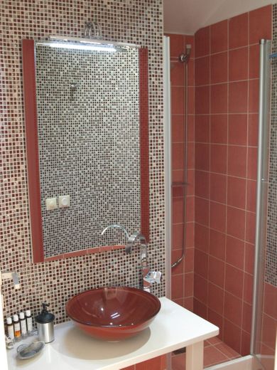 Delfini Hotel Santorini - Image 3