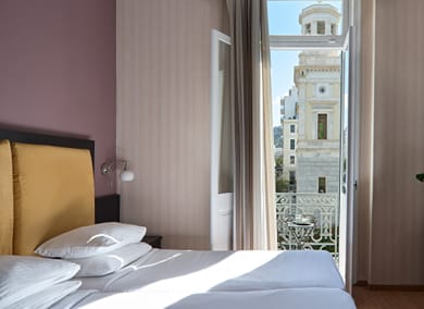 Delphi Art Hotel - Image 2