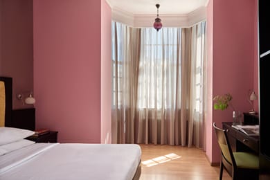 Delphi Art Hotel - Image 6
