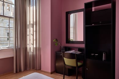 Delphi Art Hotel - Image 7