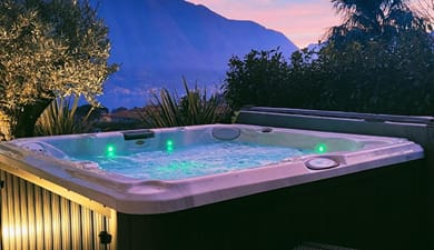 Deluxe Mini Suite with Jacuzzi