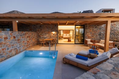 Deluxe Suite with Private Heated* Pool