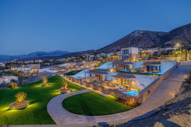 Deos Luxury Suites - Image 3