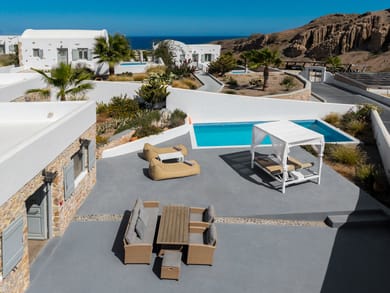 Exclusive Villa with private pool and volcanic hill view