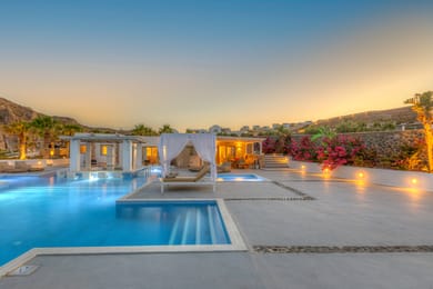 Presidential Villa with private pool and Sea view