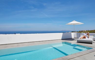 Deluxe VIlla with heated private pool & jetted tub