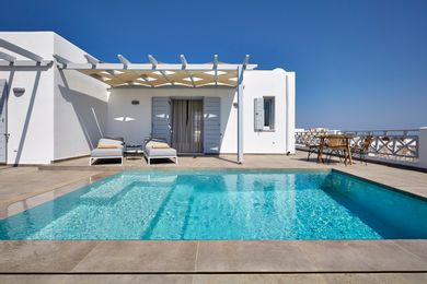 Elegant Suite with heated jetted tub private pool
