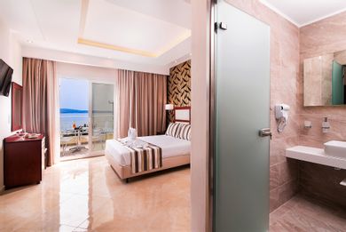 Deluxe Double Room with Sea View