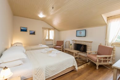 Classic Attic Triple Room