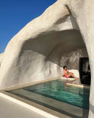 Astral Cave Suite with Jacuzzi & Caldera View