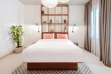 Elegant Double Room with Window