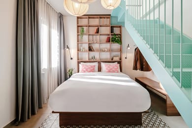 Next door Athens - Image 5