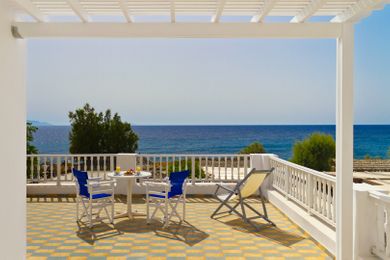 Dolphins Apartments Santorini - Image 2