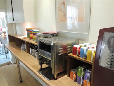 Dolphin Inn - Image 4