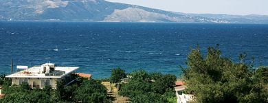 Dolphin Resort Hotel & Conference Attica - Image 4