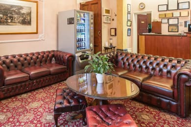 Dolphin Hotel - Image 4