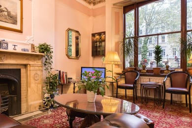 Dolphin Hotel - Image 5