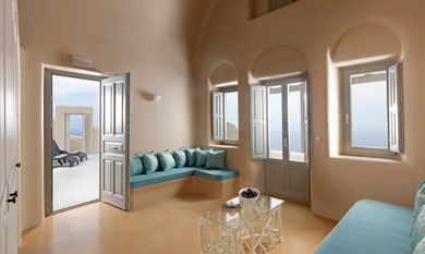 King Suite with Private Outdoor Jacuzzi and Secluded Terrace