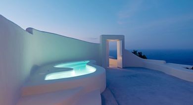 King Suite with Private Outdoor Jacuzzi and Secluded Terrace