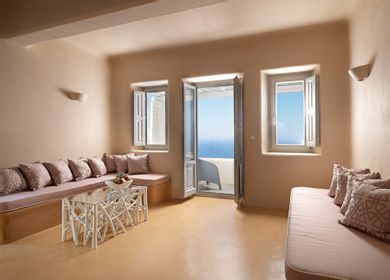 Suite with Private Outdoor Jacuzzi and Secluded Terrace