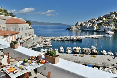Douskos Port House Hydra - Image 5