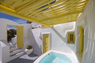 Orfeas Private Pool and Jacuzzi Suite
