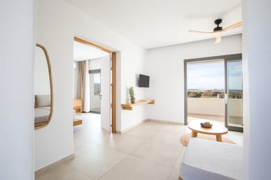 Family 2 Room Sea View Suite
