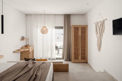 Deluxe Partial Sea View Suite