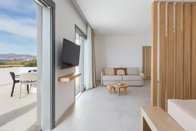 Grande Partial Sea View Suite