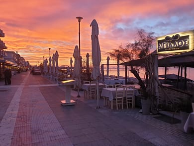 Eantos Studios & Suites - Image 5